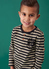 Jongens Longsleeve streep - He Ho Dino van Sturdy in de kleur Olijf in maat 128.