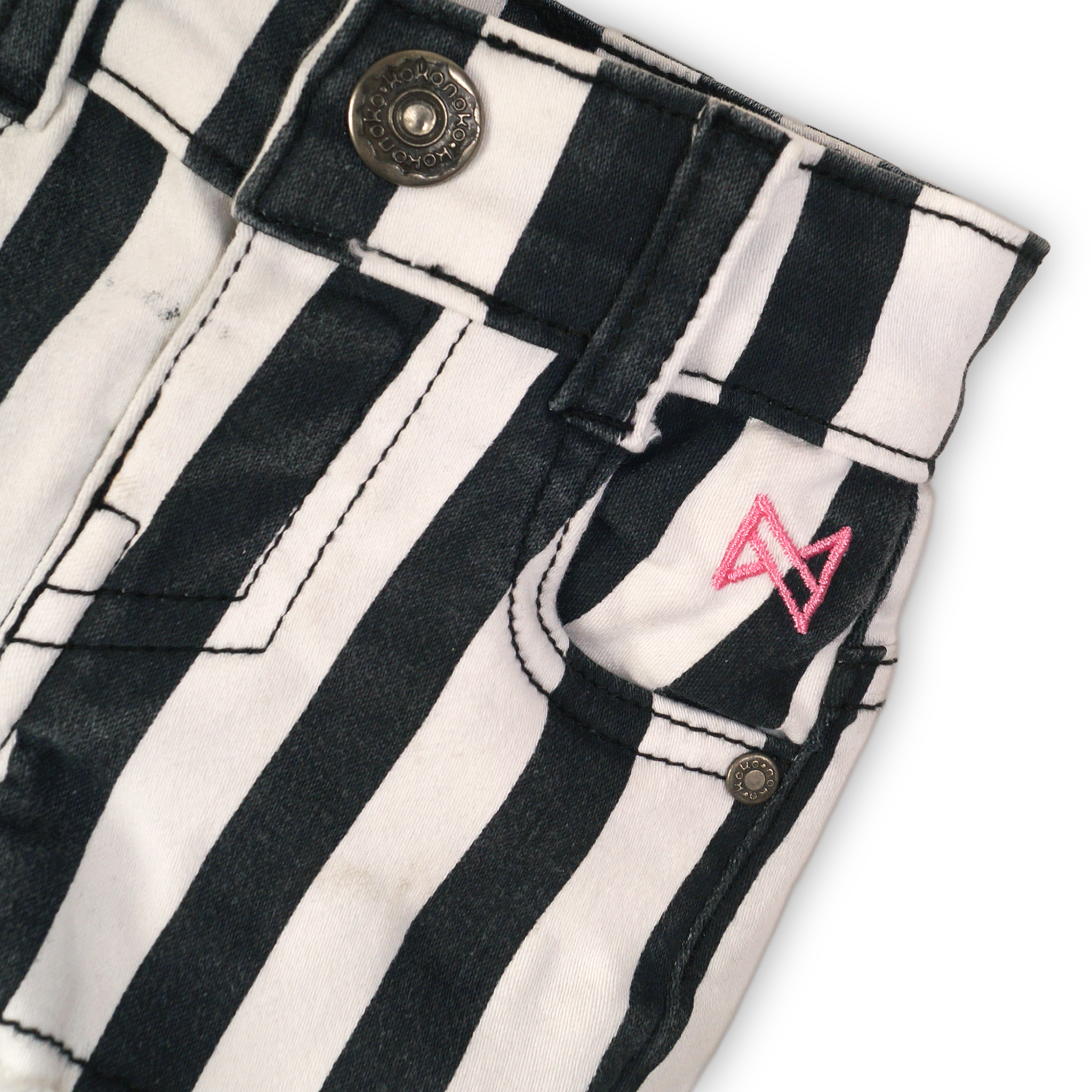 Baby Jongens Baby shorts van Koko Noko in de kleur Stripes + black + white in maat 86.