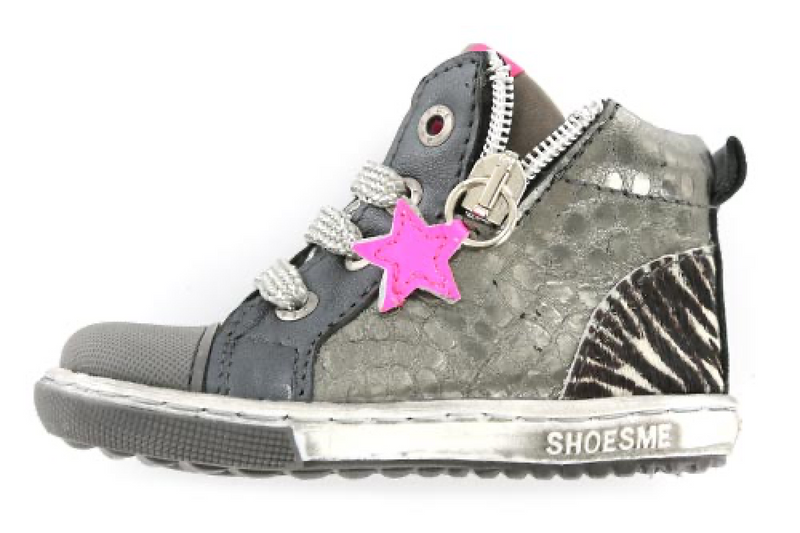 Meisjes Shoesme zilver multi eerste loopschoen van Shoesme in de kleur Taupe in maat 26.