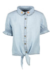 Meisjes Flo girls light denim ss knotted blouse van Like Flo in de kleur Light Blue in maat 152.