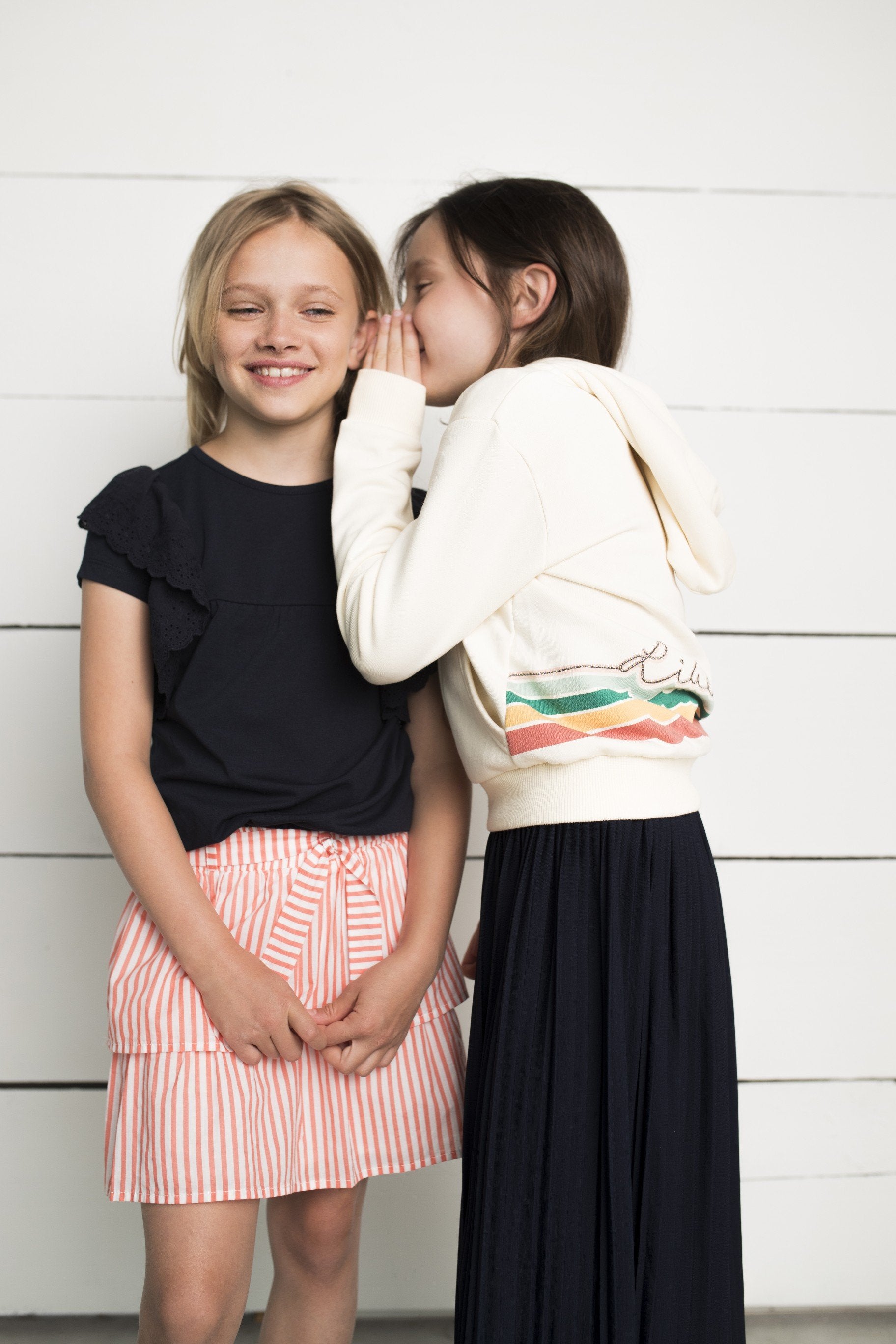 Meisjes Flo girls jersey broidery anglais ruffle top van Like Flo in de kleur Navy in maat 152.