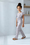 Meisjes Aop Small Flower Jumpsuit van Like Flo in de kleur Blue flower in maat 116.