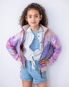 Meisjes Solid Rib Ss Tee With Button Closure van Like Flo in de kleur Ice blue in maat 140.