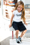 Meisjes Shortsleev van Little Levv in de kleur White in maat 116.