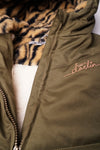 Meisjes MT long jacket van Moodstreet in de kleur Khaki in maat 146-152.