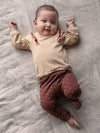 Meisjes Pants MARIJE NBW21 van Quapi Newborn in de kleur AOP Brown Choco Dot in maat 68.