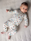 Jongens Playsuit MICK NBW21 van Quapi Newborn in de kleur AOP Multi Graphic  in maat 68.