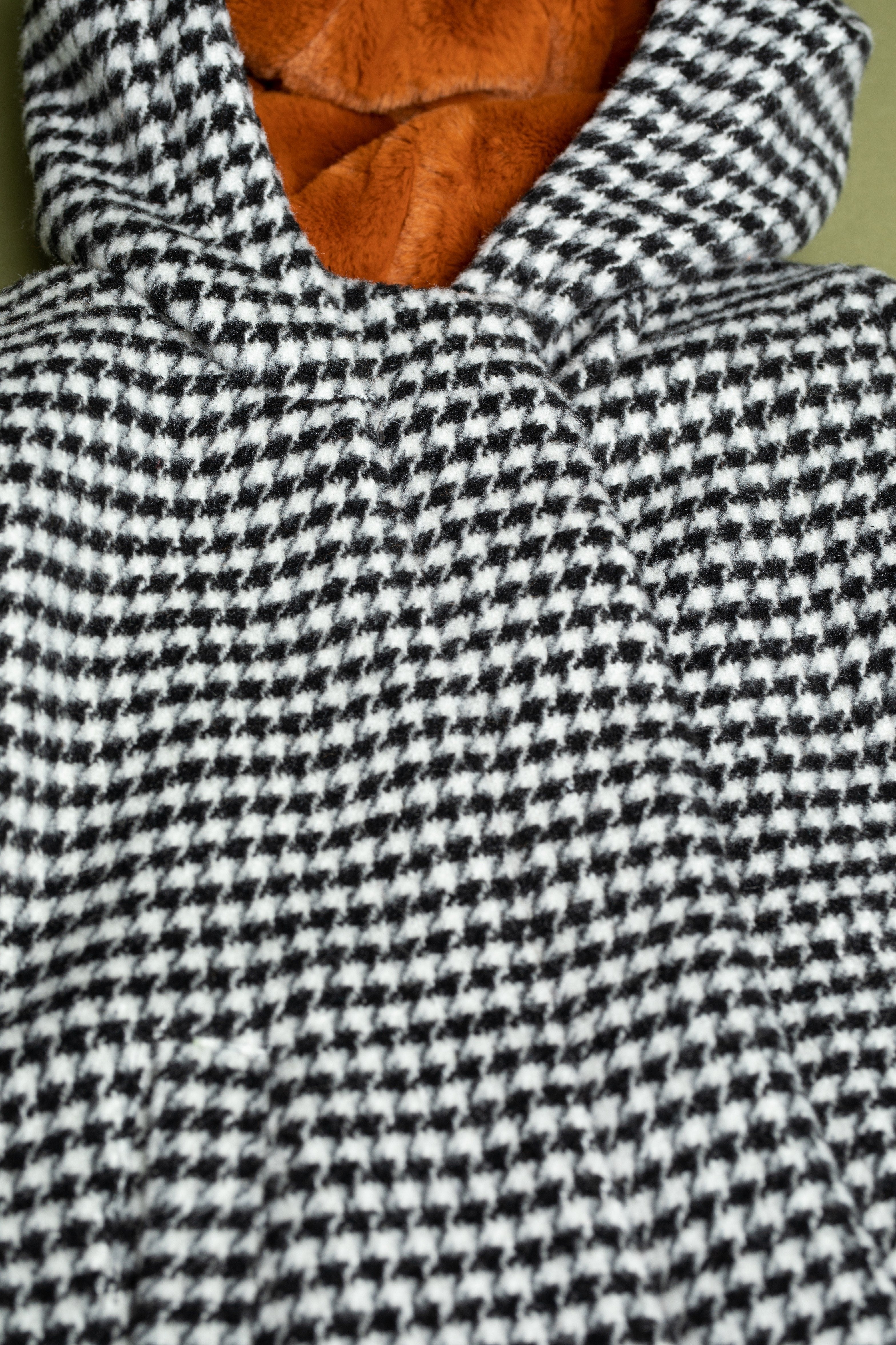 Meisjes Badras classic wooly hooded jacket van NoNo in de kleur Jet Black in maat 134-140.