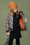 Meisjes 100% Recycled Polyester hooded bomber jacket Bella van NoNo in de kleur Jet Black in maat 146-152.