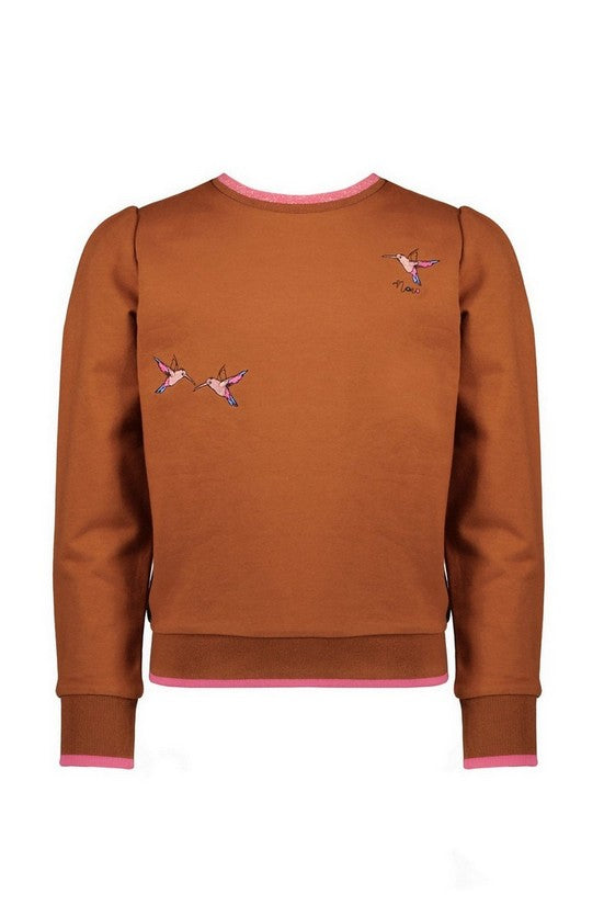 Meisjes Kate round neck sweater with embroidery van NoNo in de kleur Puppy in maat 134-140.