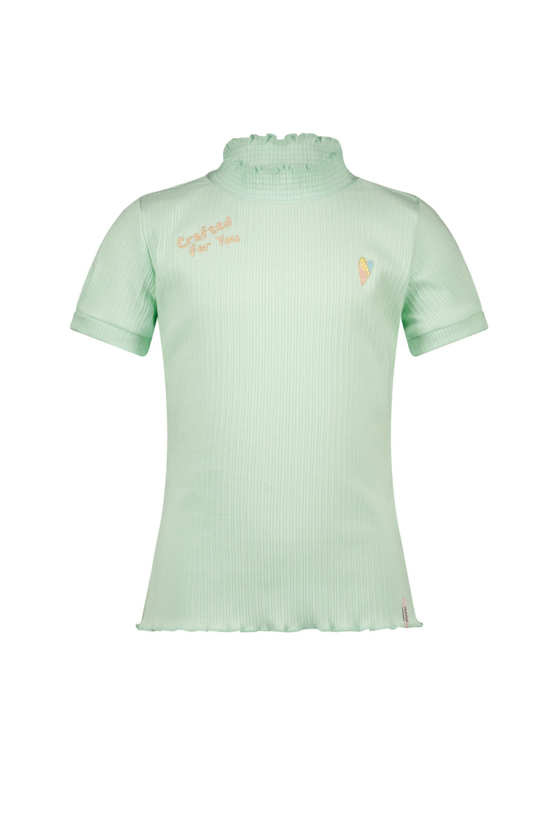 Meisjes Keo rib tshirt short sleeve with smocked neck van NoNo in de kleur Soft Pistache in maat 134-140.