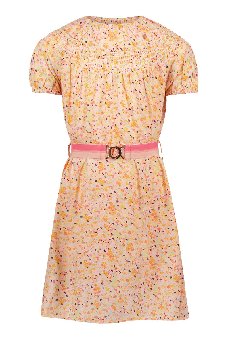 Meisjes Manil wide dress with smock detail at chest+elasticated waistband van NoNo in de kleur Sour Lime in maat 134-140.