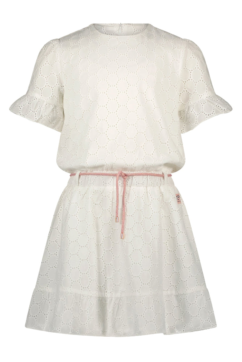 Meisjes Mirabel embroidered dress half sleeve van NoNo in de kleur Pearled Ivory in maat 134-140.