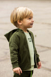 Jongens Cardigan SILASW221 van Quapi in de kleur Green Wood in maat 86.
