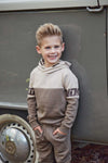 Jongens Sweater with hood van Koko Noko in de kleur Faded brown in maat 128.