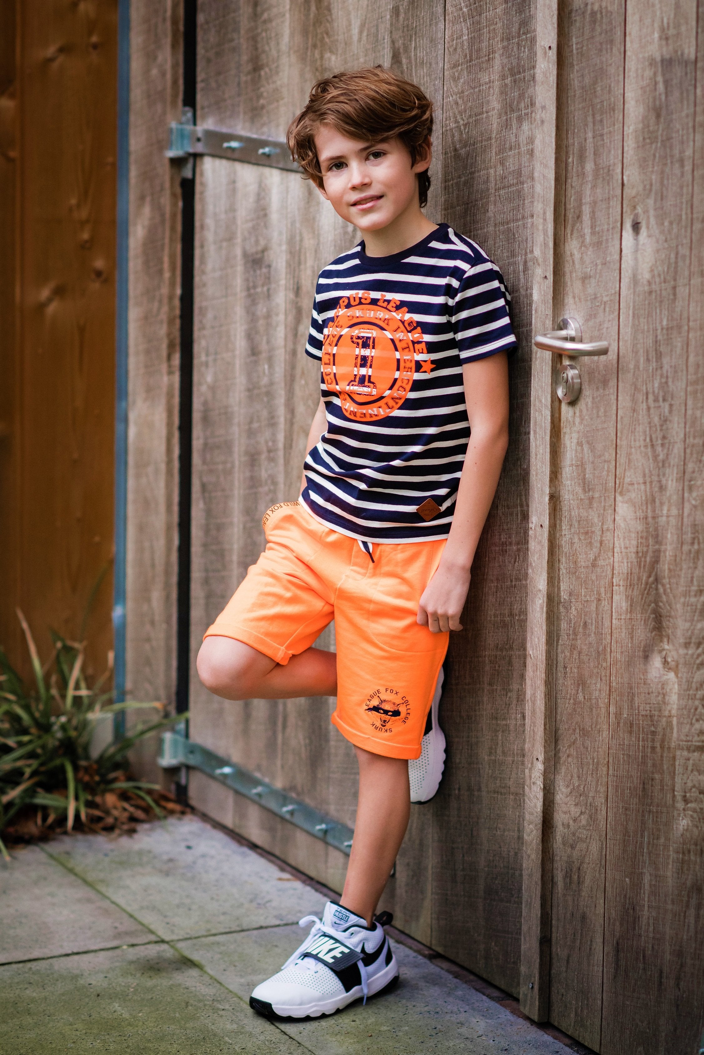 Jongens Sweatshort Brody van Skurk in de kleur Neon orange in maat 164, 170.