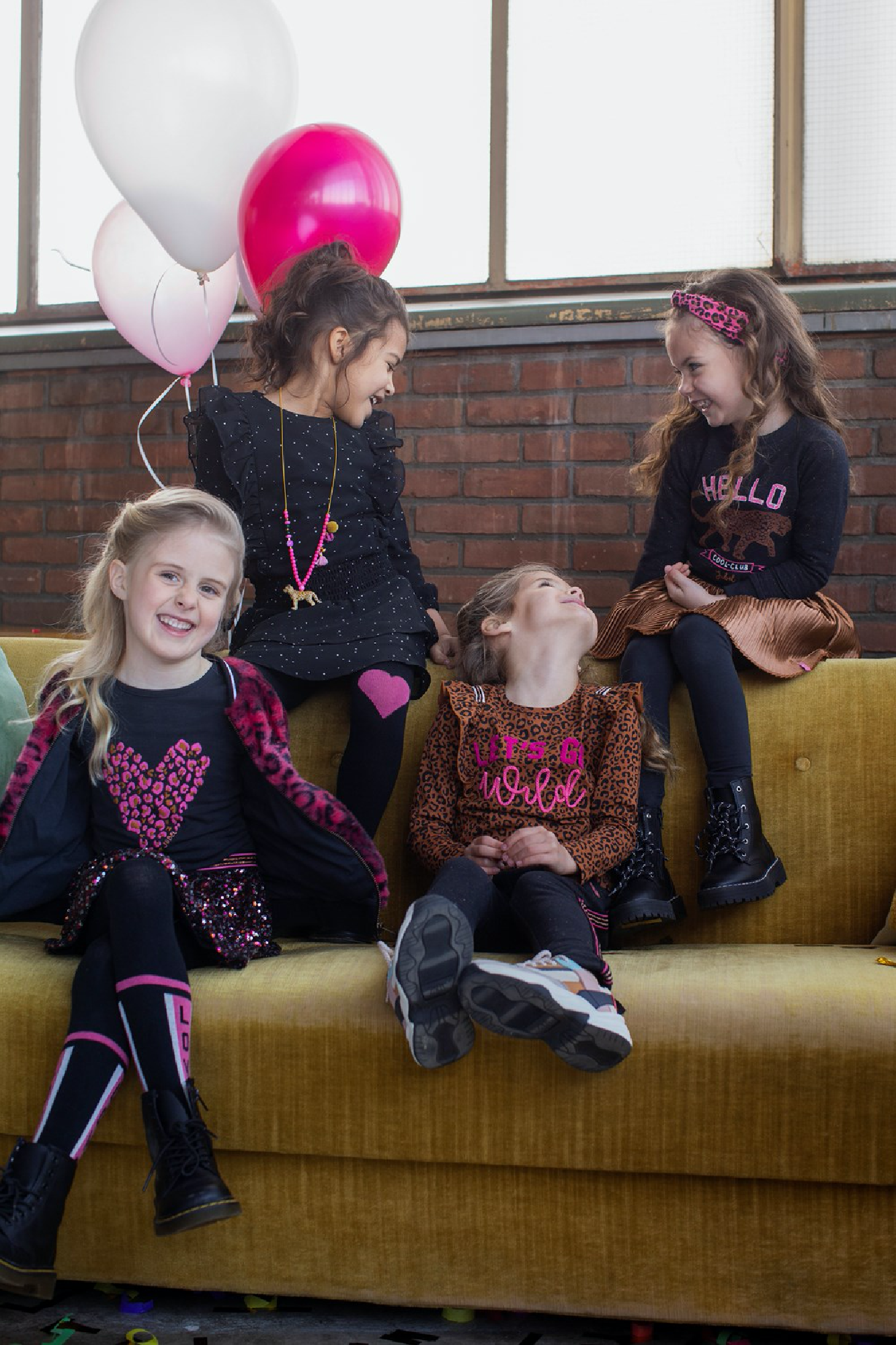 Meisjes Longsleeve AOP - Animal Attitude van Jubel in de kleur Bruin in maat 140.