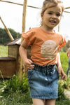Meisjes T-shirt ss van Koko Noko in de kleur Faded orange in maat 128.