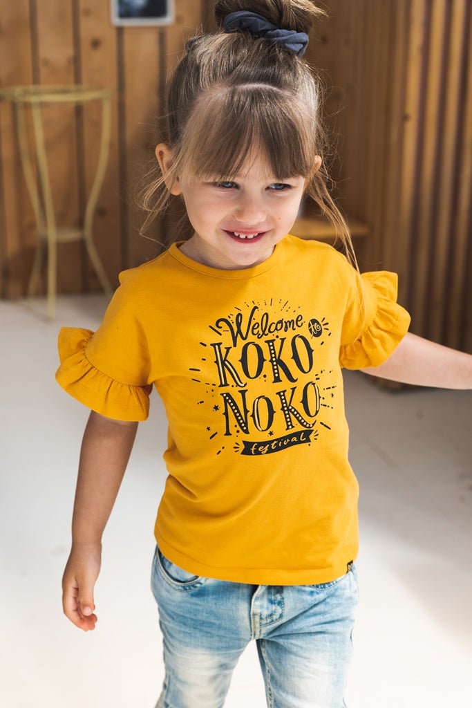 Meisjes T-shirt ss van Koko Noko in de kleur Ochre in maat 128.