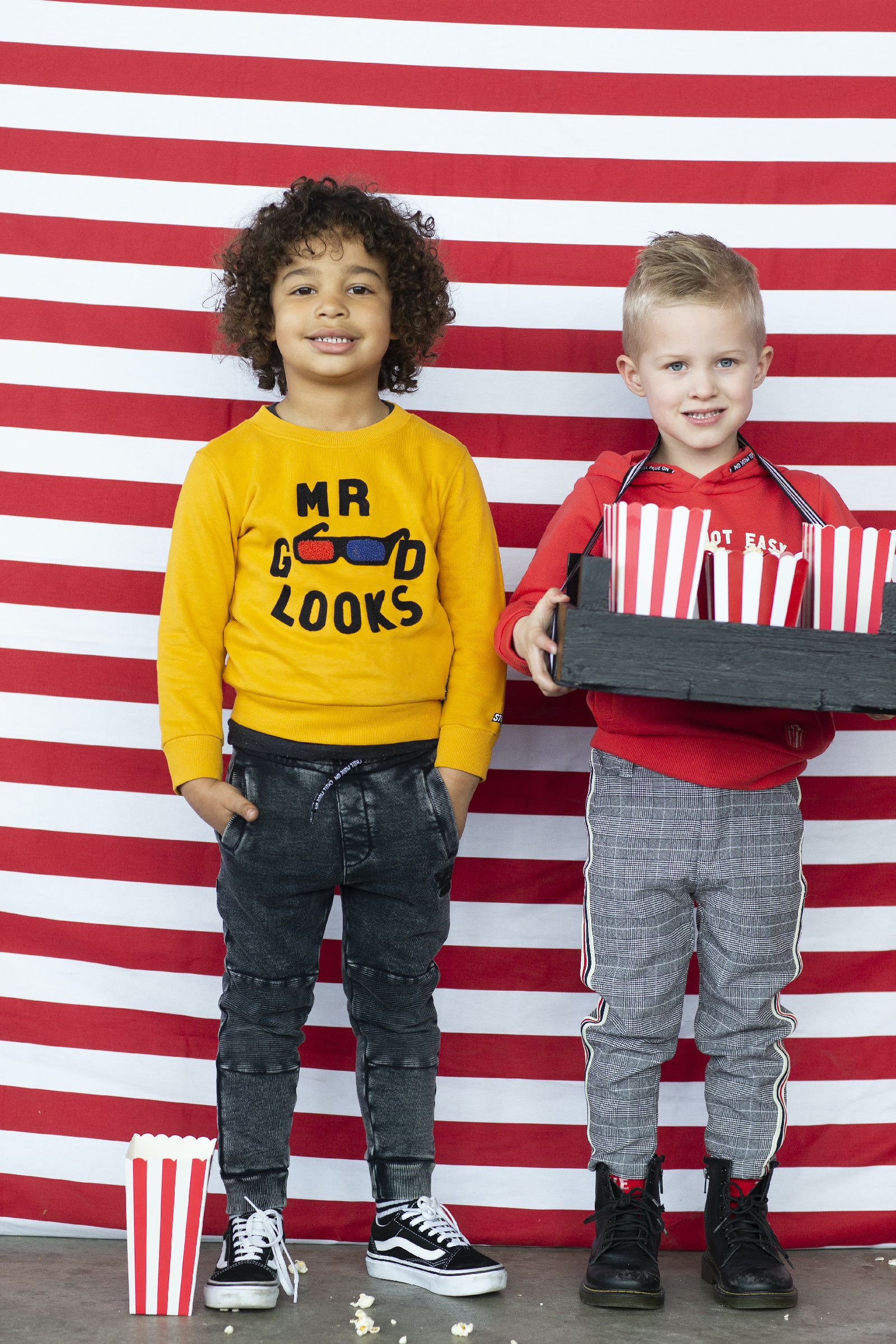 Sturdy Sweater Mr. Good Looks - Popcorn Power