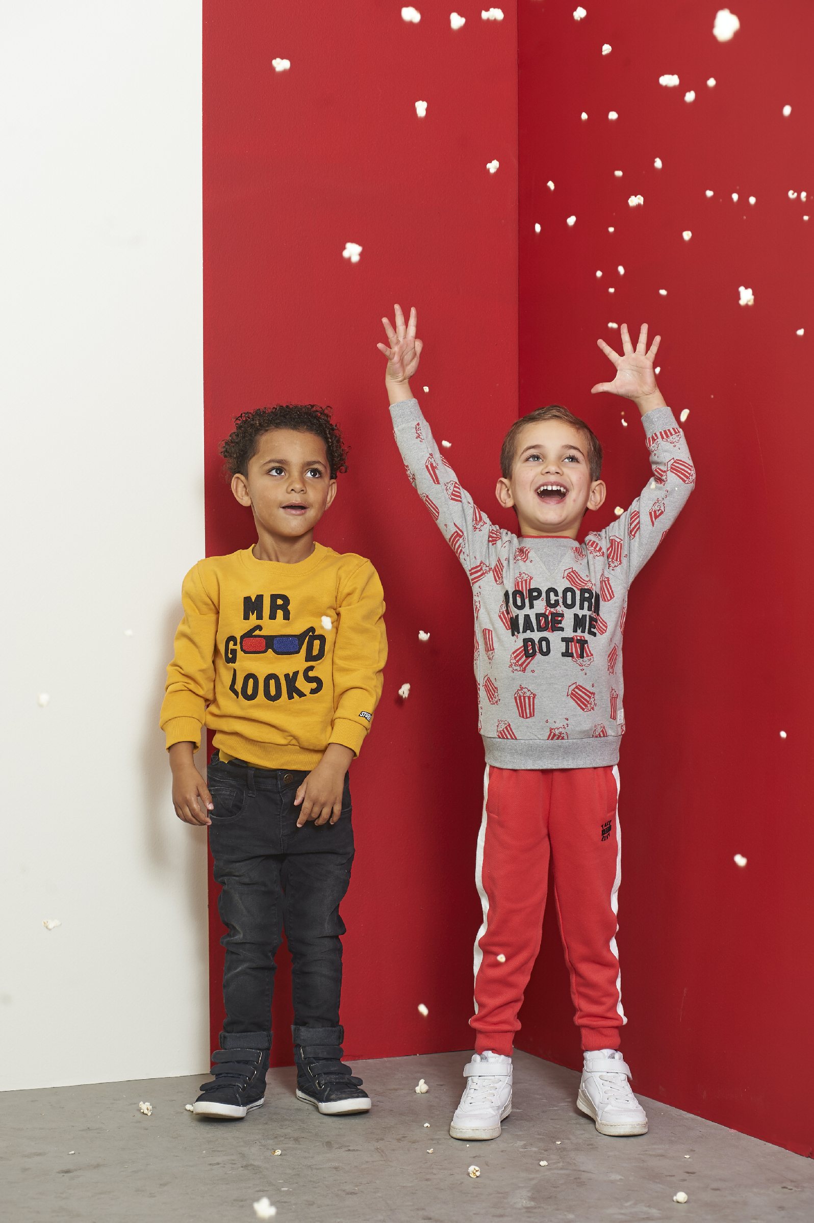 Sturdy Sweater Mr. Good Looks - Popcorn Power