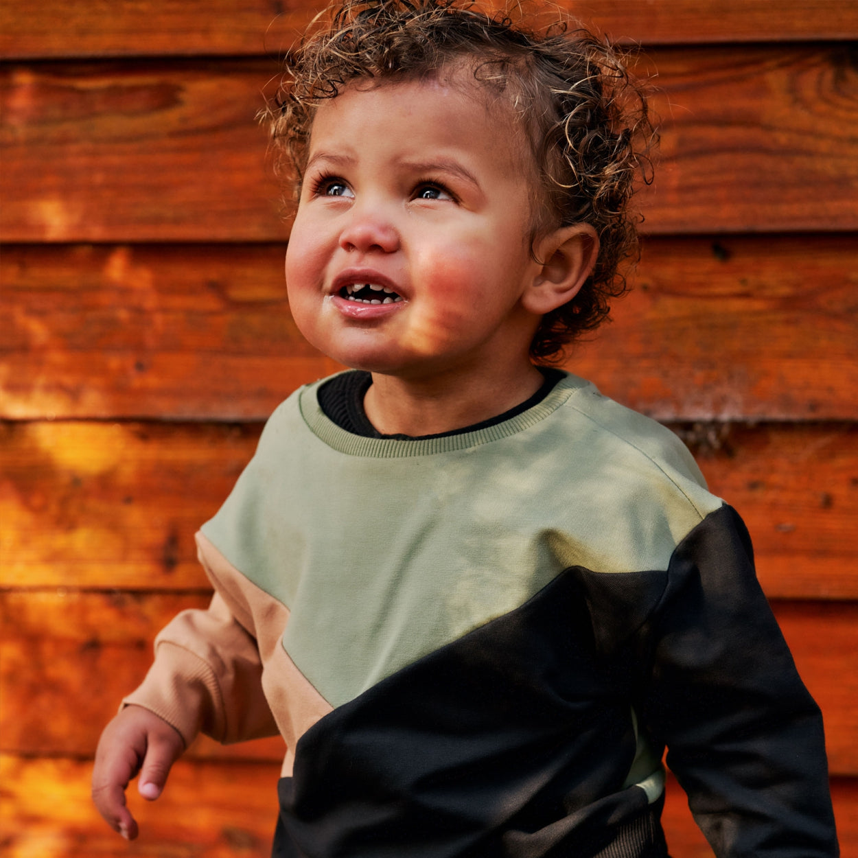 Jongens Sweater Colorblock | Blaze van Your Wishes in de kleur Dark Brown in maat 134-140.